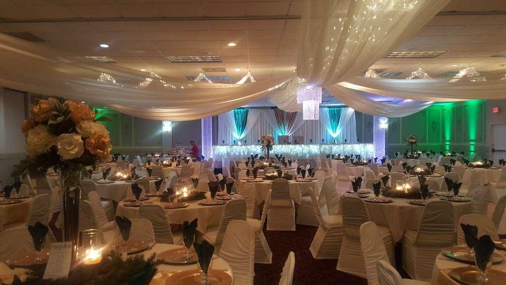 Crookston Inn & Convention Center Servicios foto